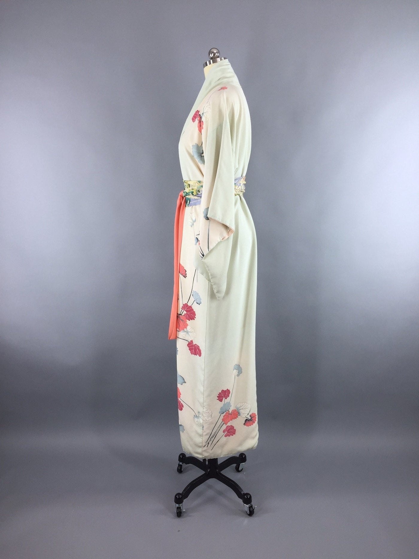 1940s Vintage Silk Kimono Robe / Pale Green Floral Print - ThisBlueBird