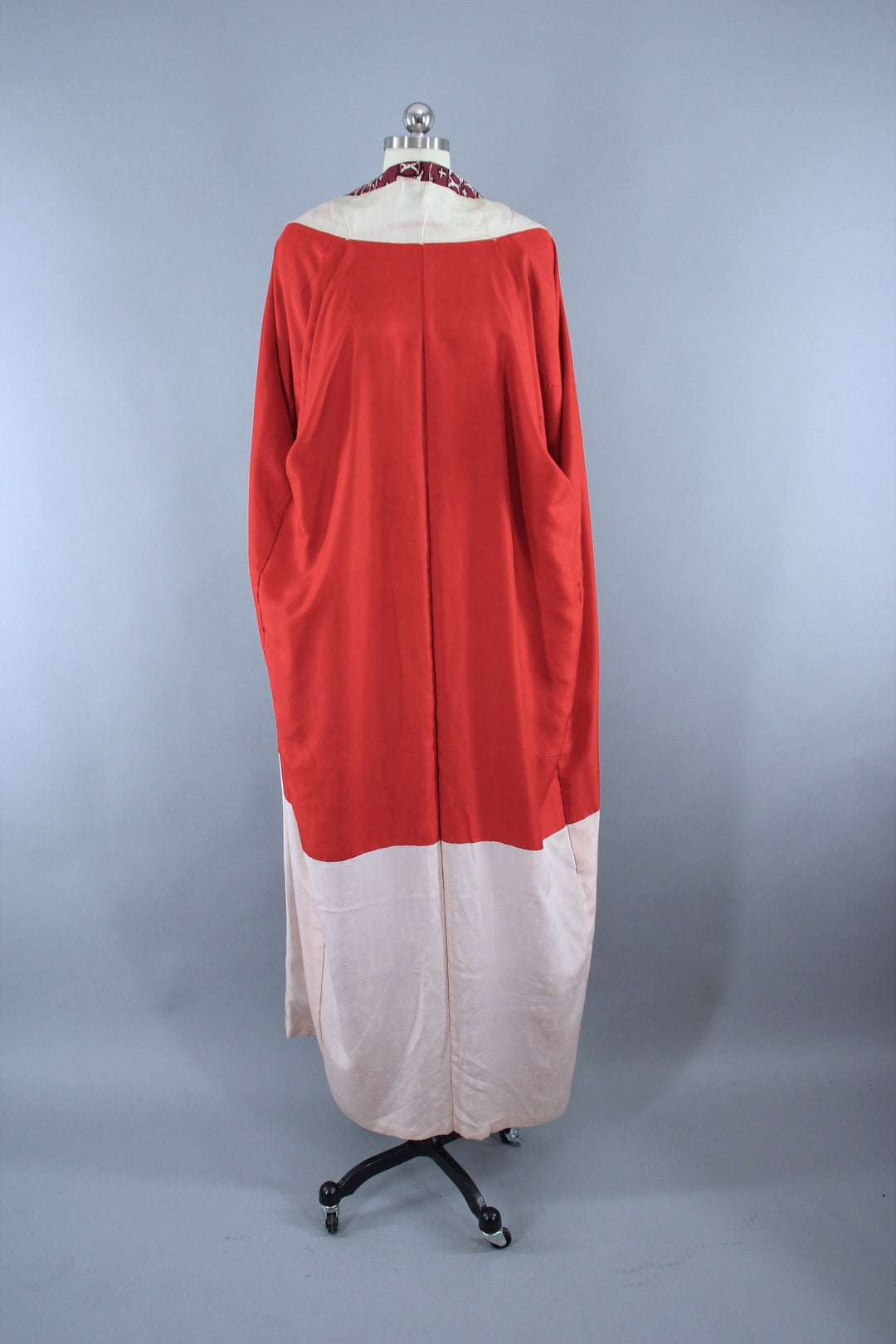 1940s Vintage Silk Kimono Robe / Purple Red X Print - ThisBlueBird