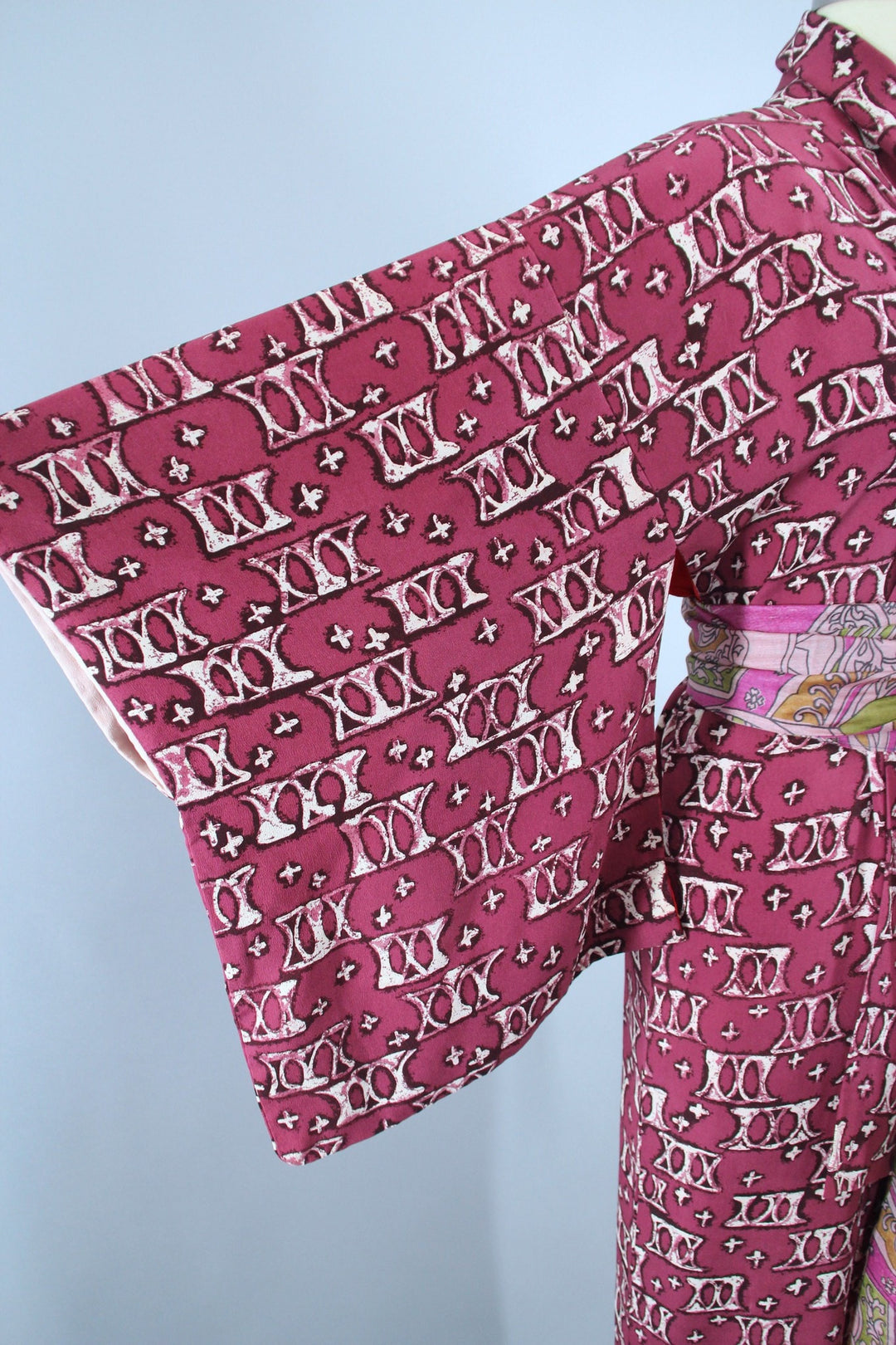 1940s Vintage Silk Kimono Robe / Purple Red X Print - ThisBlueBird