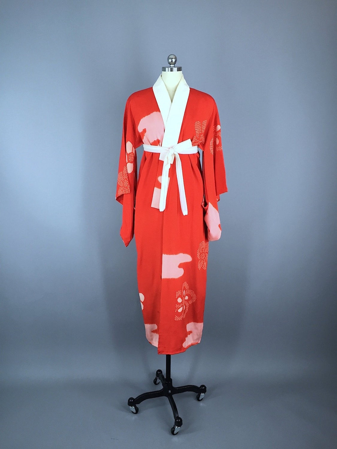 1940s Vintage Silk Kimono Robe / Red Pink Clouds - ThisBlueBird