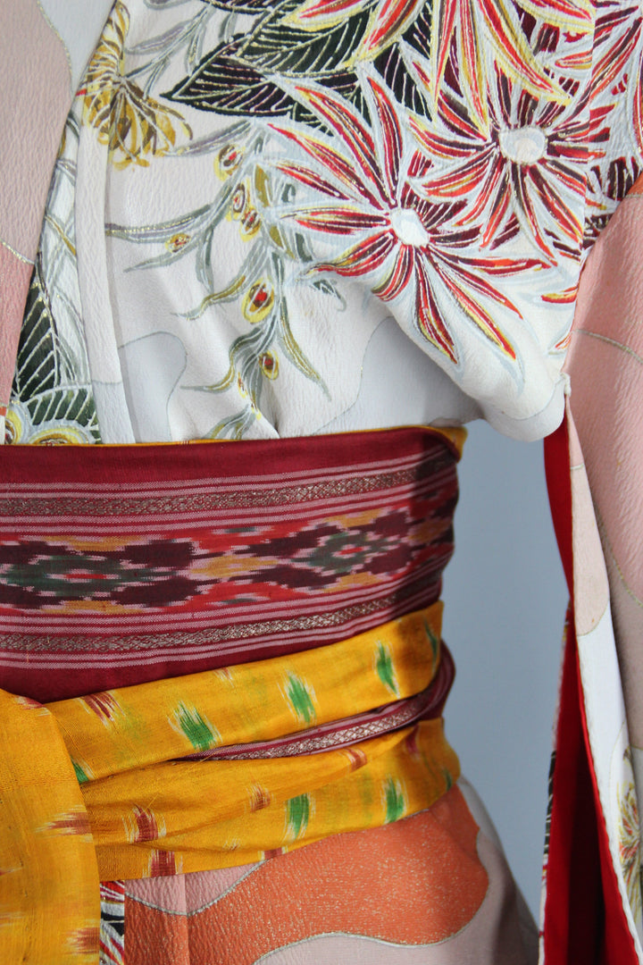 1940s Vintage Silk Kimono Robe / White Terra Cotta Floral Print - ThisBlueBird