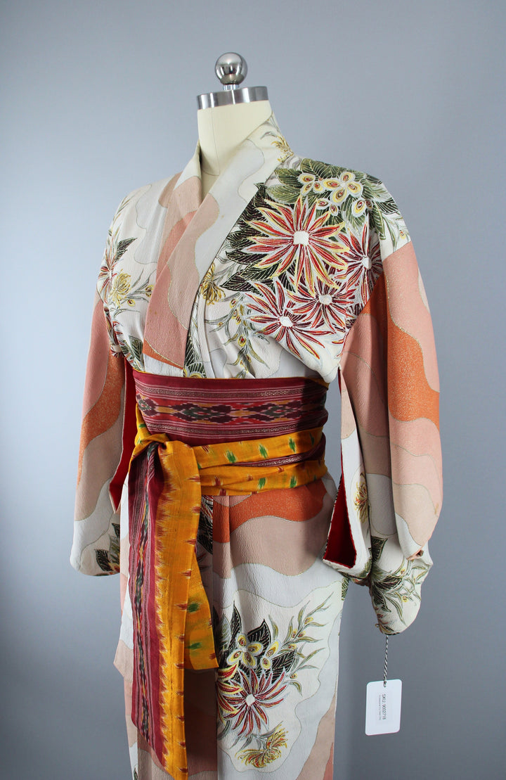 1940s Vintage Silk Kimono Robe / White Terra Cotta Floral Print - ThisBlueBird