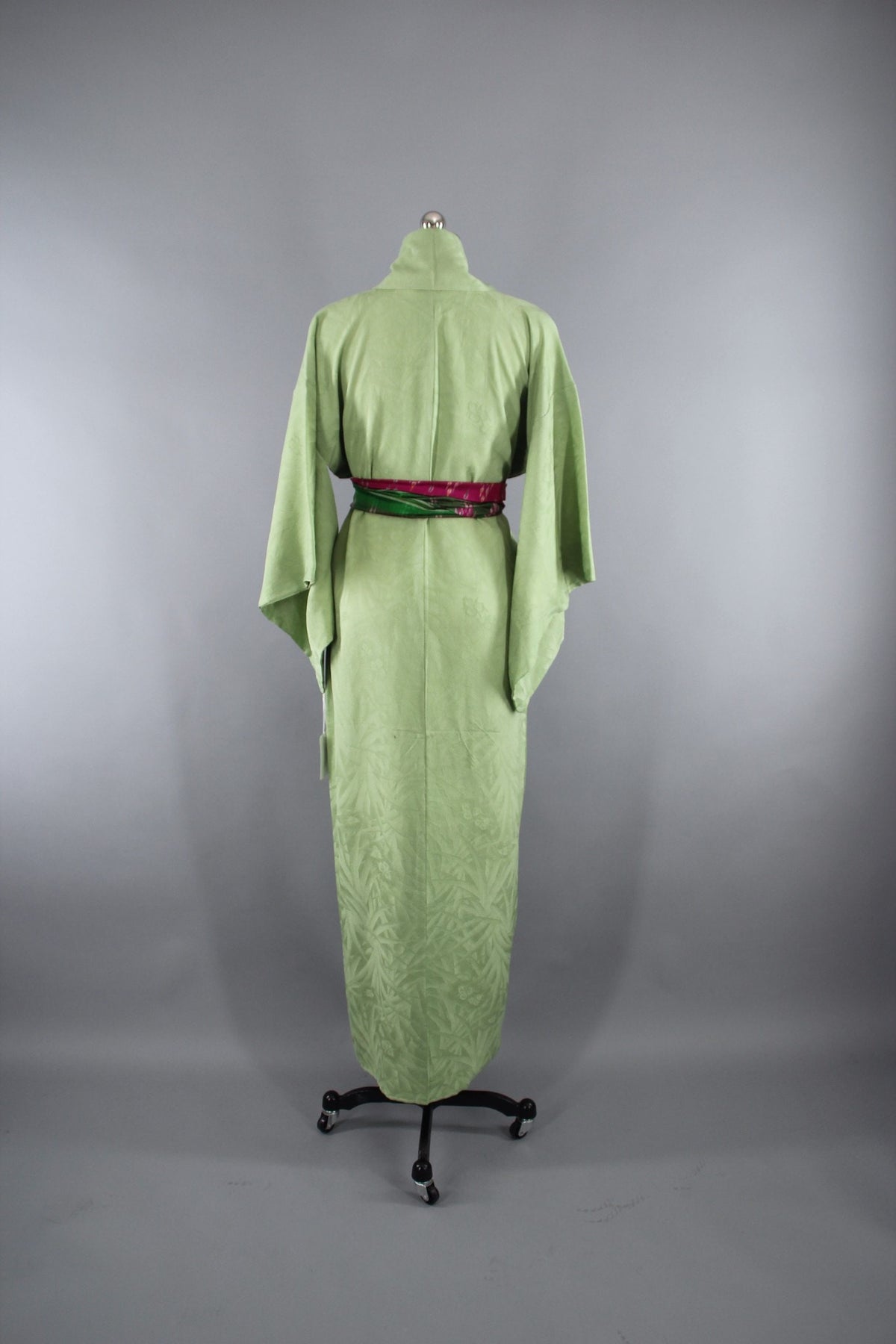 1940s Vintage Silk Kimono Robe with Light Green Bamboo Leaves ...