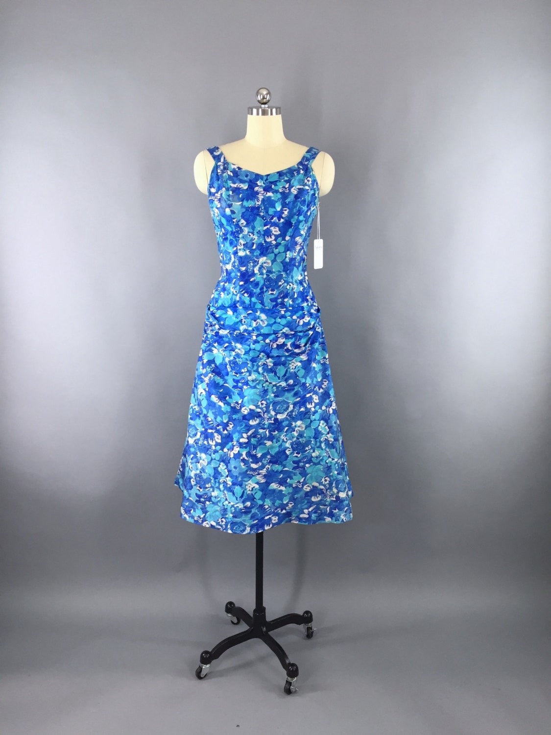 1950s Vintage Garden Party Blue Floral Print Dress - ThisBlueBird