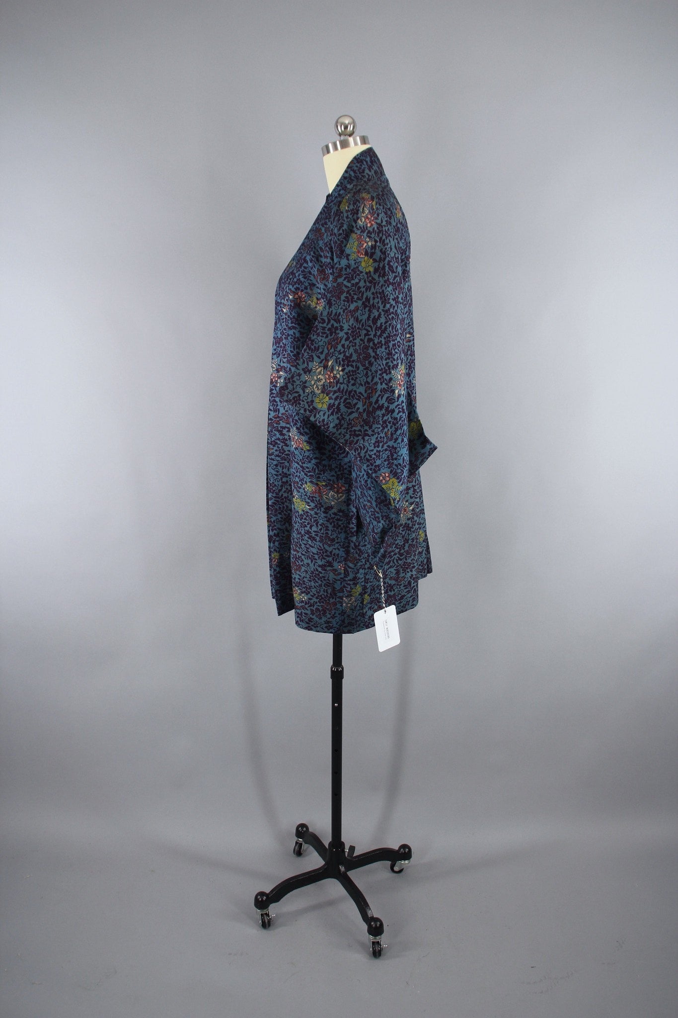 1950s Vintage Haori Kimono Cardigan Jacket in Blue & Purple Floral Print - ThisBlueBird
