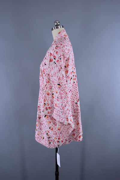 1950s Vintage Haori Kimono Jacket in White and Pink Floral Print - ThisBlueBird