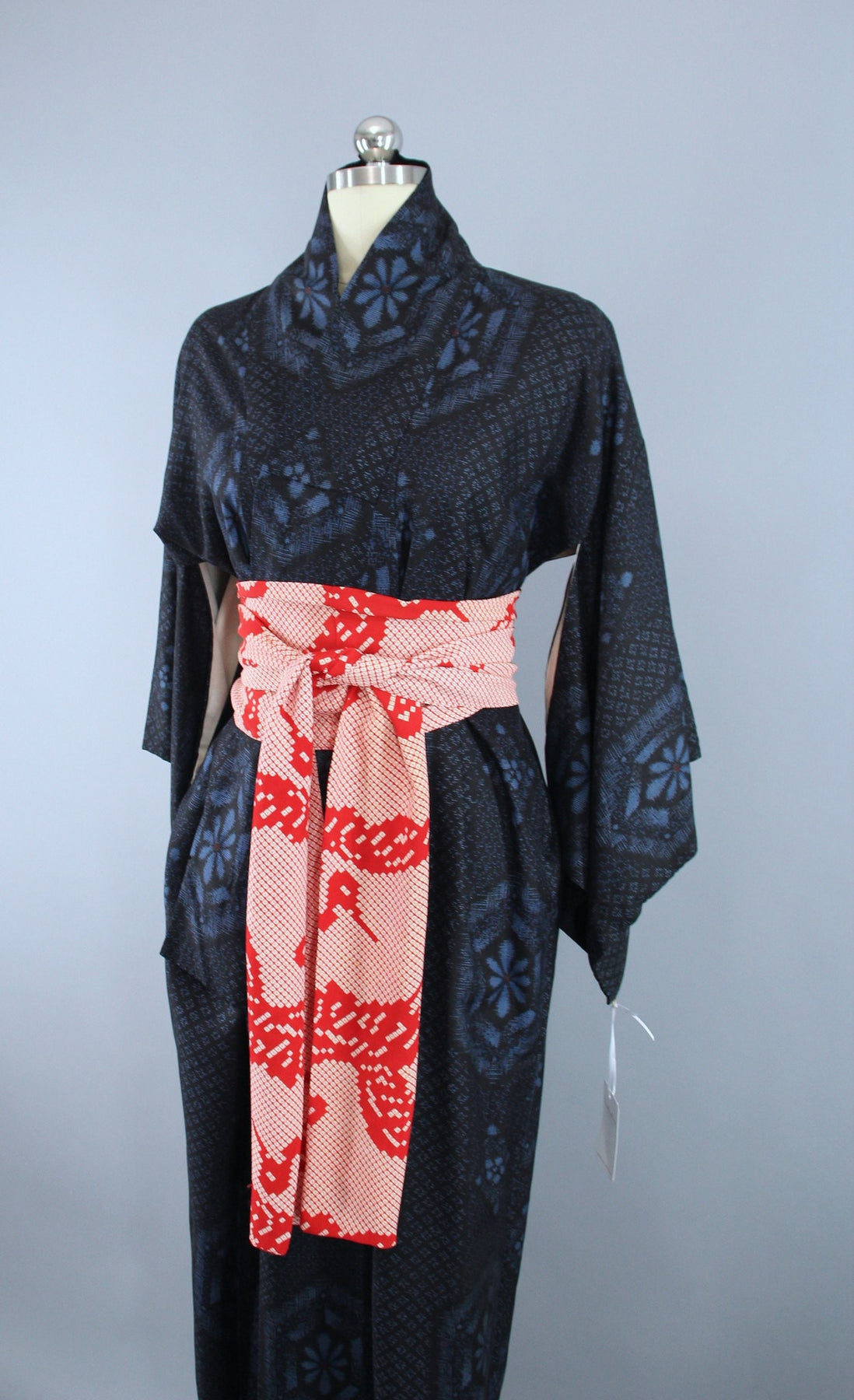 1950s Vintage Kimono Robe in Black & Blue IKAT – ThisBlueBird