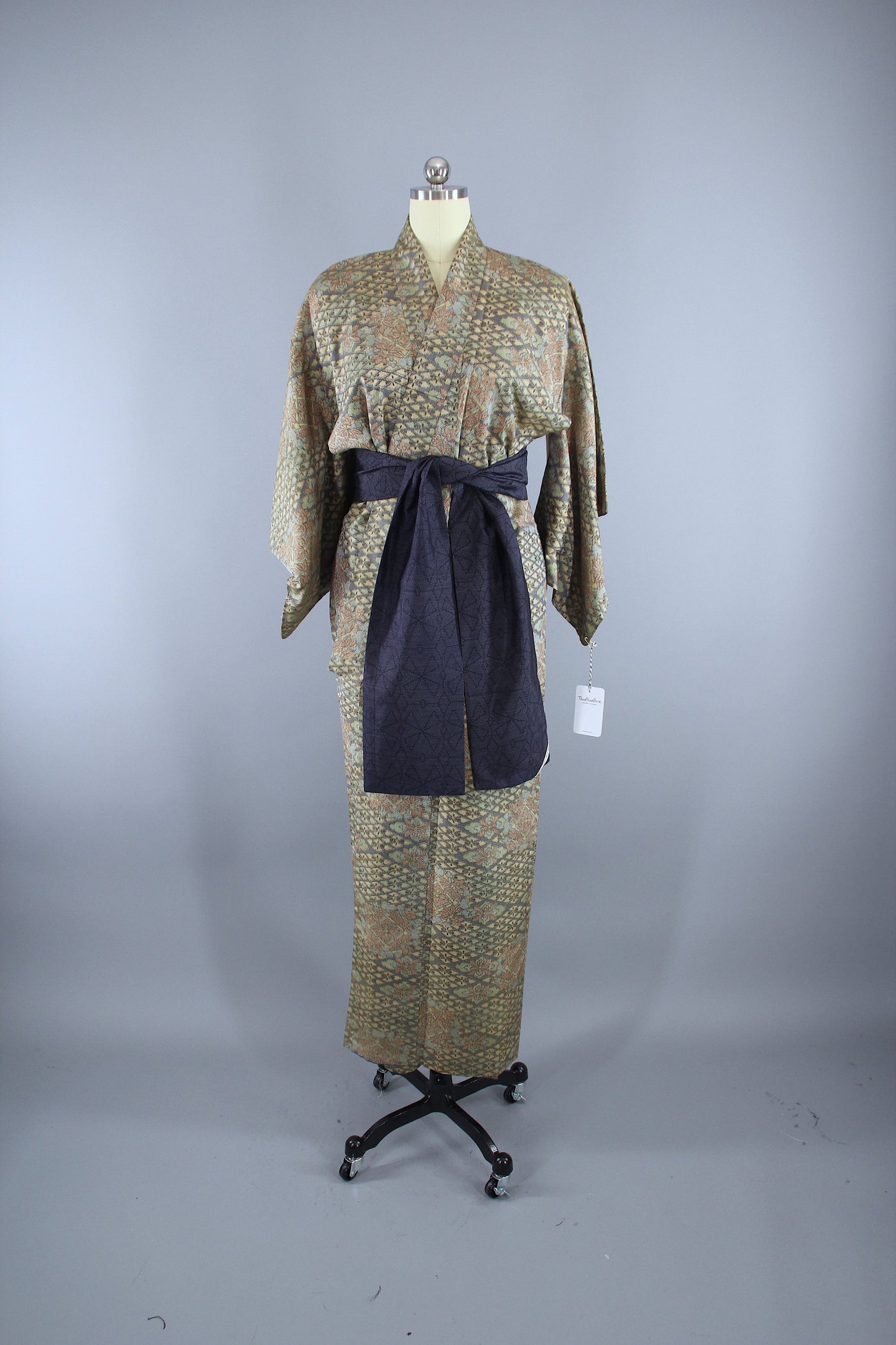 1950s Vintage Kimono Robe / Tan Ikat Floral Print - ThisBlueBird