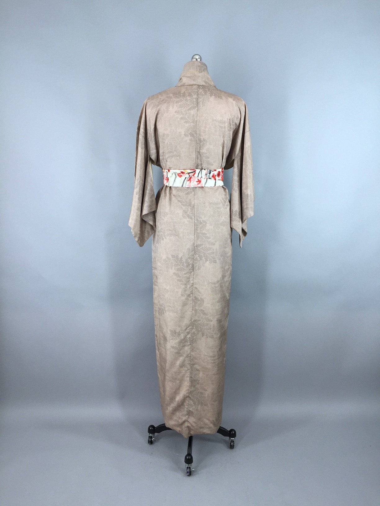 1950s Vintage Kimono Robe / Taupe Tan Fern Print - ThisBlueBird