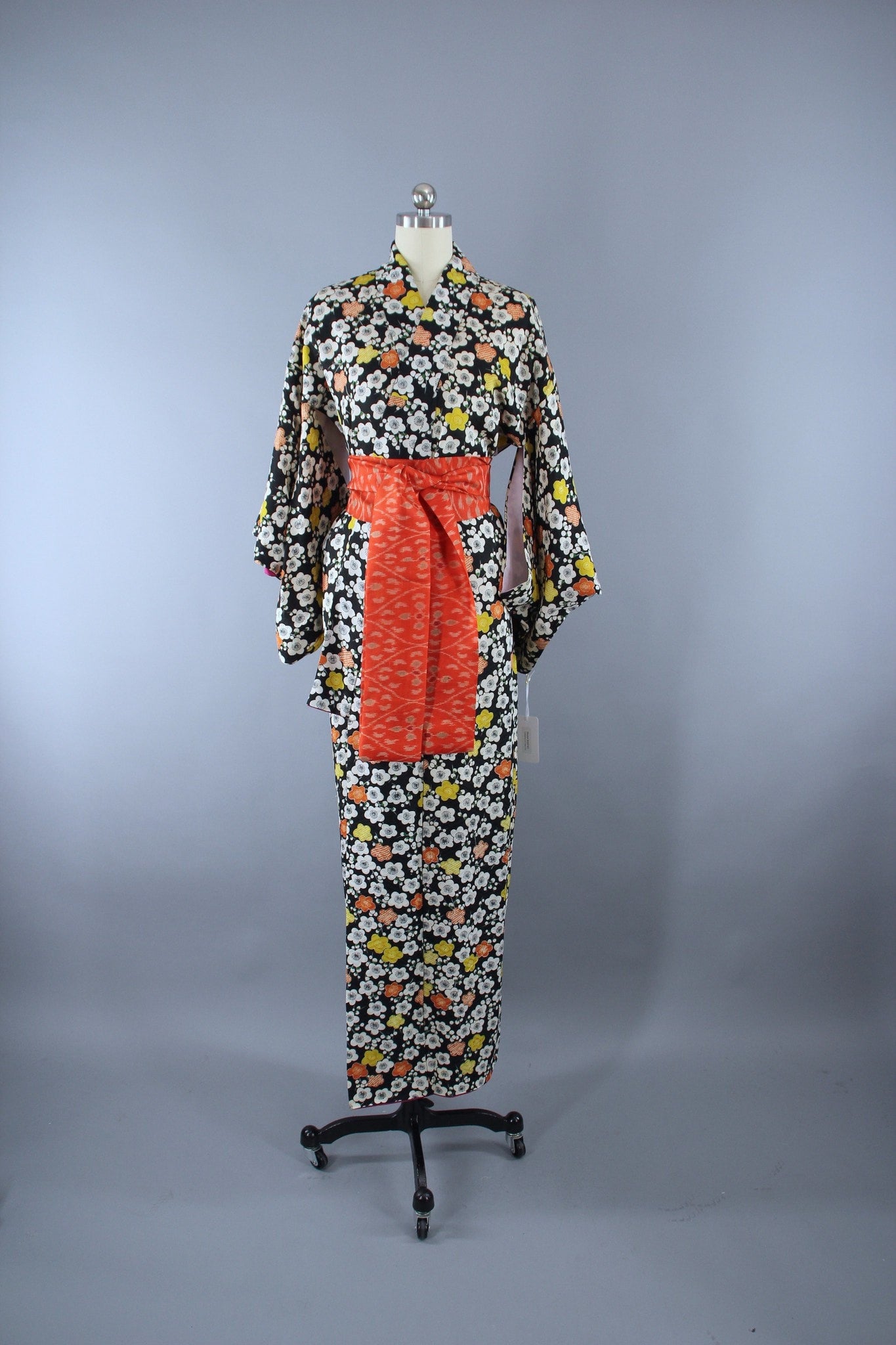 1950s Vintage Kimono Robe with Black & White Cherry Blossom Print - ThisBlueBird