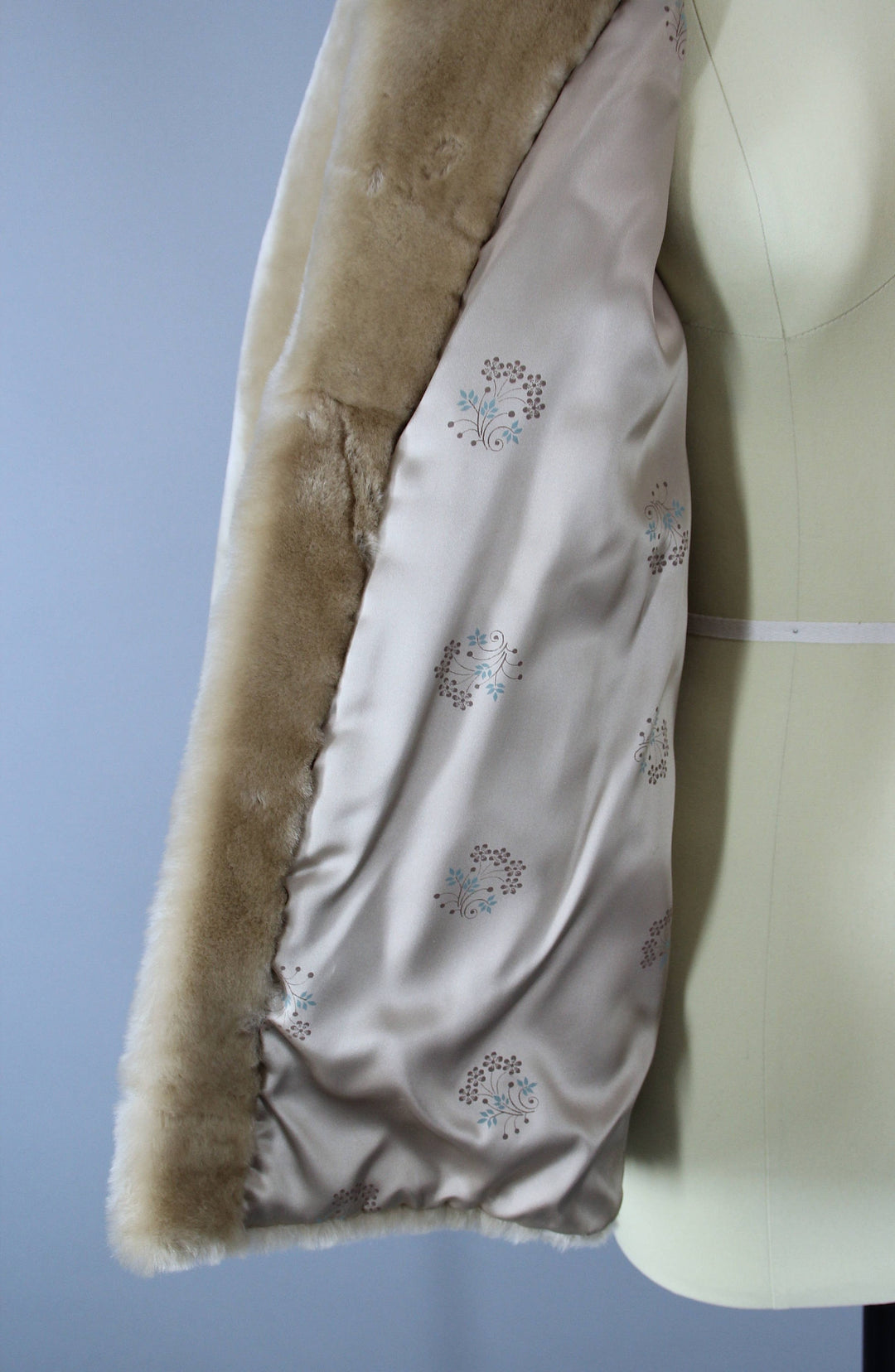1950s Vintage Rare BLONDE Mouton Sheared Lamb Fur Coat - ThisBlueBird