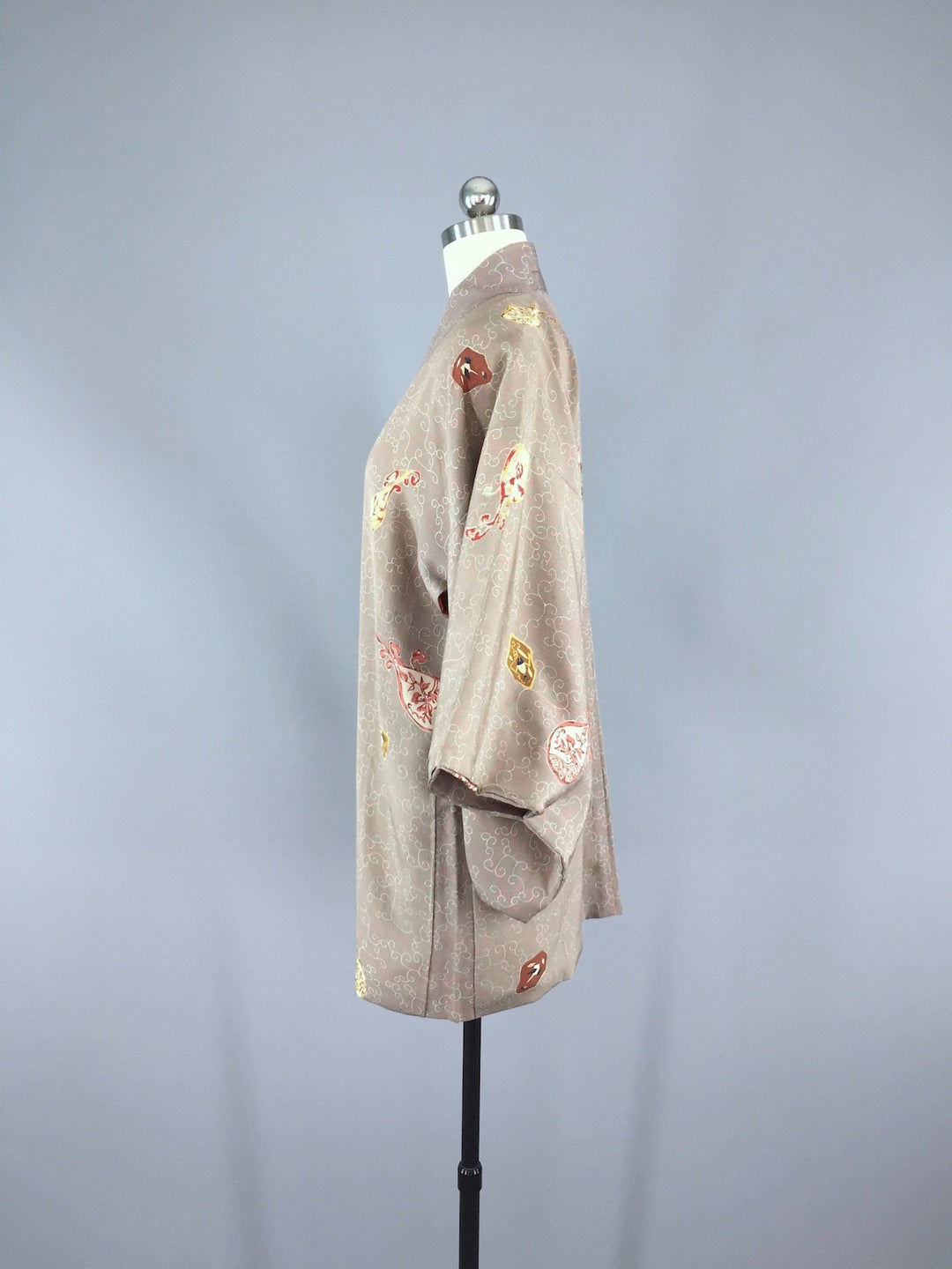 1950s Vintage Silk Haori Kimono Cardigan / Taupe Floral - ThisBlueBird