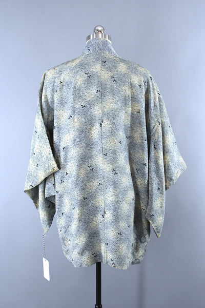 1950s Vintage Silk Haori Kimono Jacket Cardigan / Pale Blue Leaves Print - ThisBlueBird