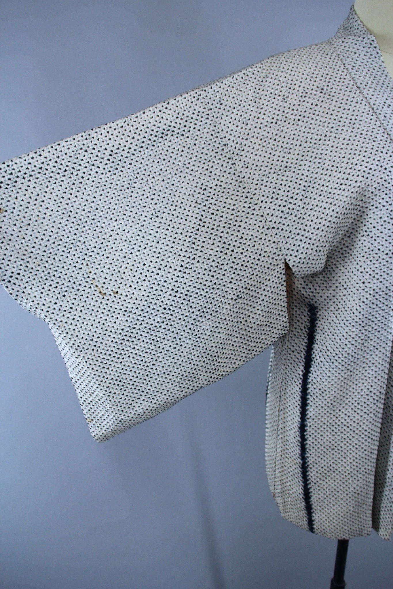 1950s Vintage Silk Haori Kimono Jacket Cardigan / White & Blue Shibori Dyed - ThisBlueBird