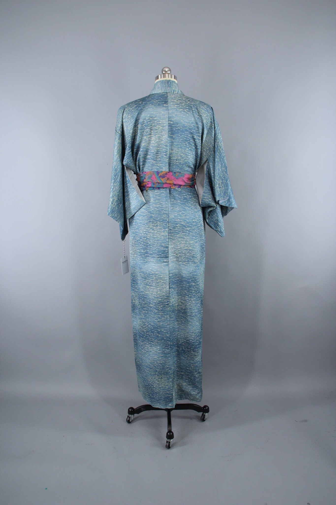 1950s Vintage Silk Kimono Robe / Blue Green Grass Print - ThisBlueBird