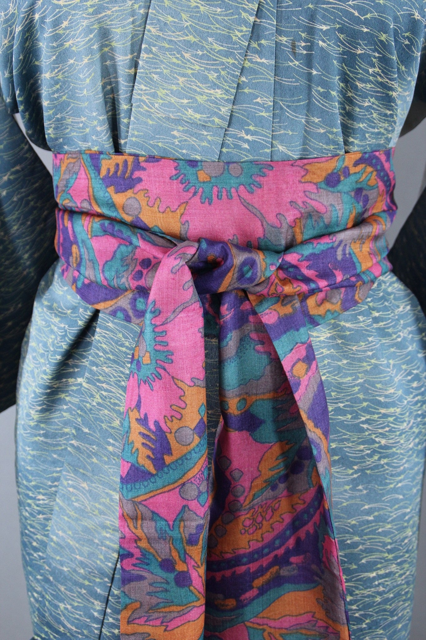 1950s Vintage Silk Kimono Robe / Blue Green Grass Print - ThisBlueBird