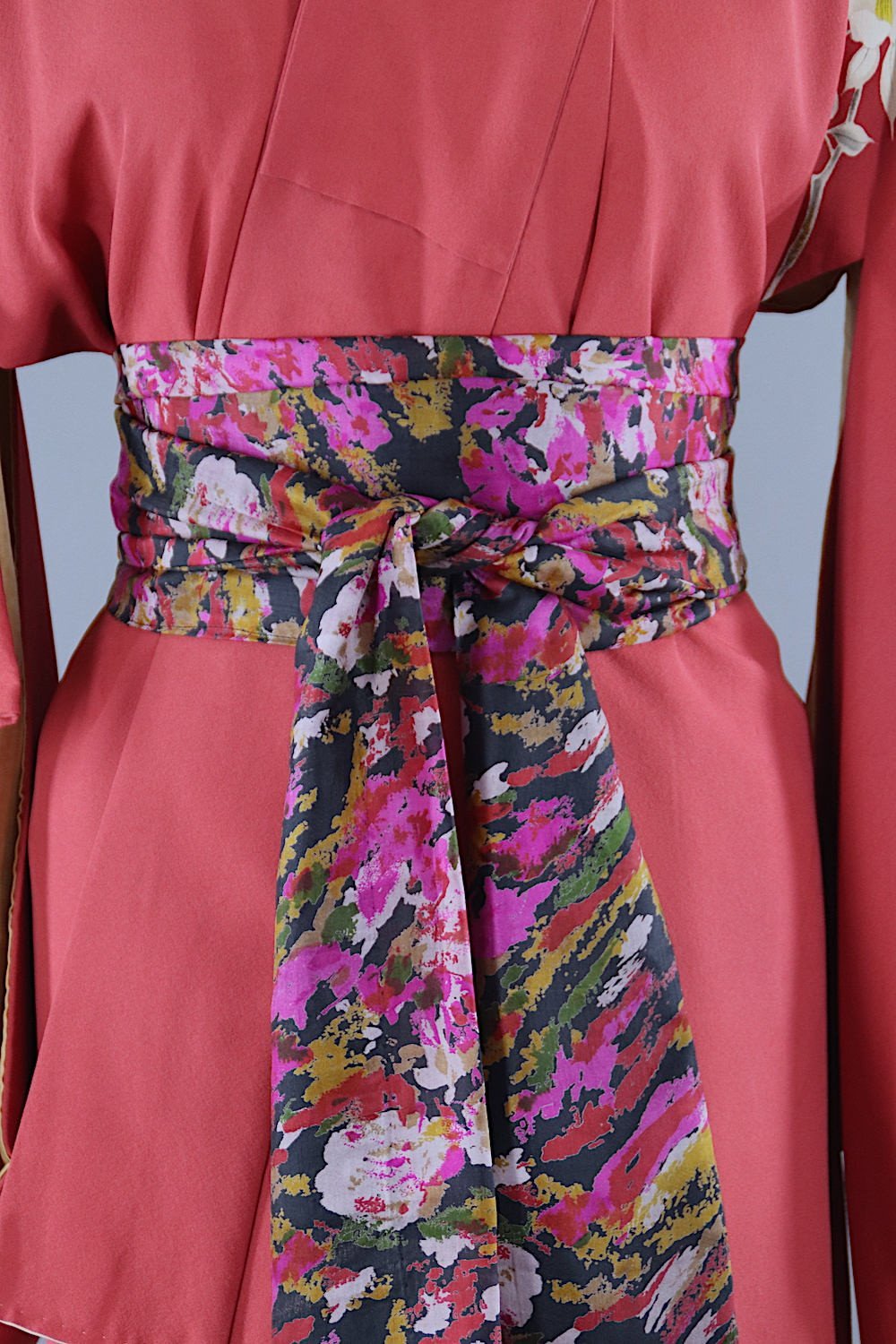 1950s Vintage Silk Kimono Robe / Brick Red Dogwood Floral Print - ThisBlueBird