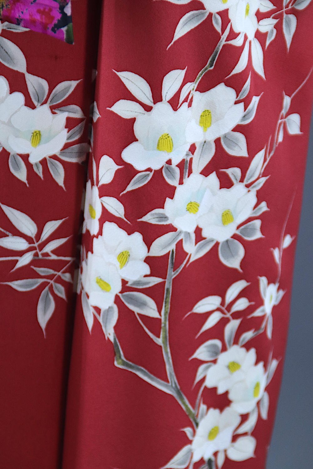 1950s Vintage Silk Kimono Robe / Brick Red Dogwood Floral Print - ThisBlueBird