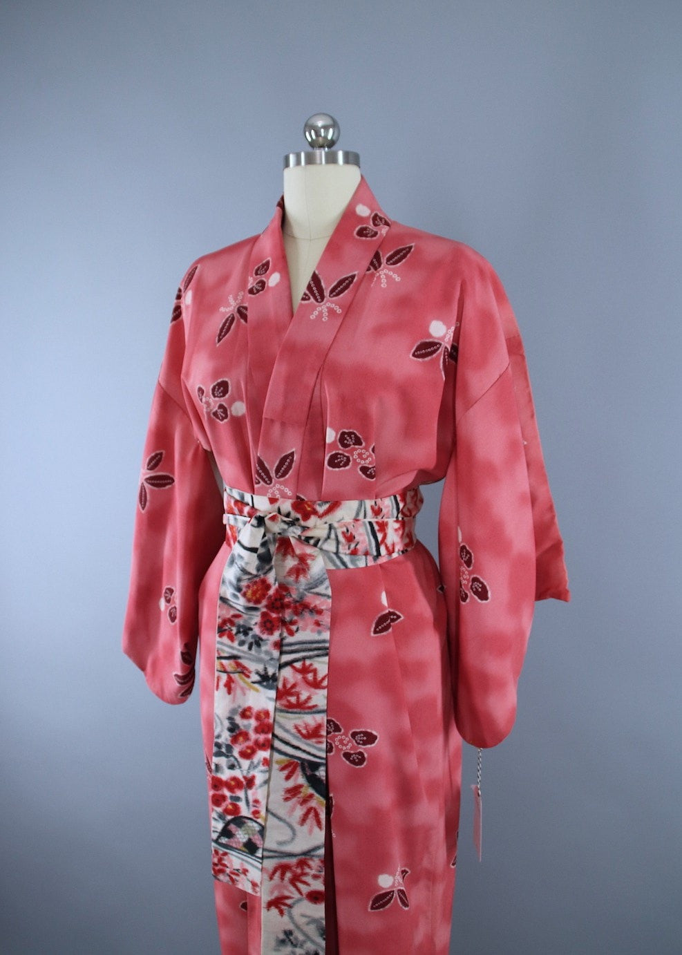 1950s Vintage Silk Kimono Robe / Coral Pink Shibori Floral - ThisBlueBird