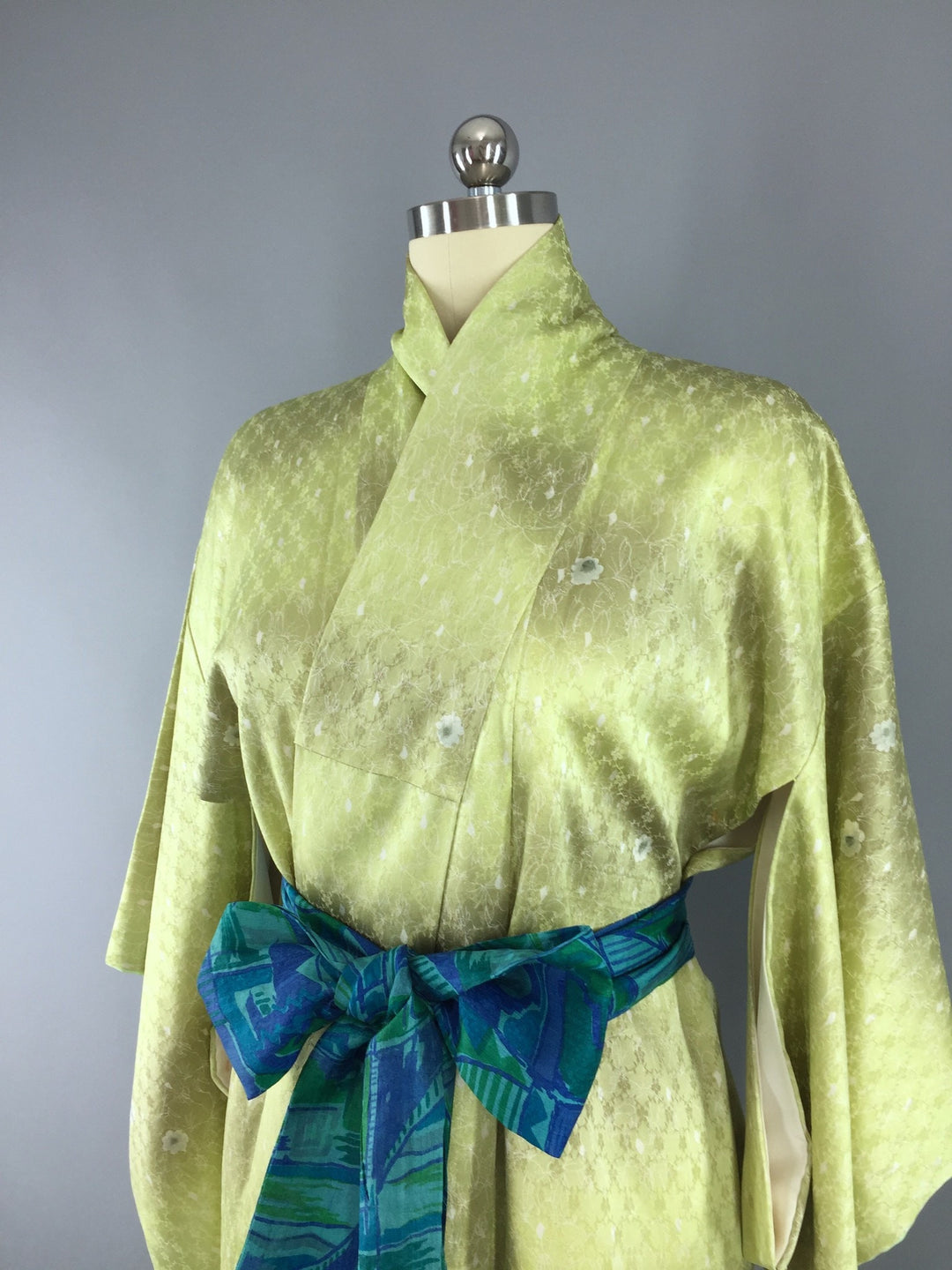 1950s Vintage Silk Kimono Robe in Apple Green Ombre - ThisBlueBird