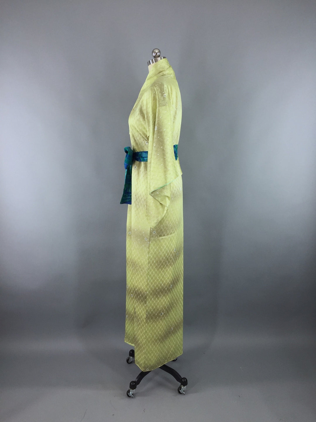 1950s Vintage Silk Kimono Robe in Apple Green Ombre - ThisBlueBird