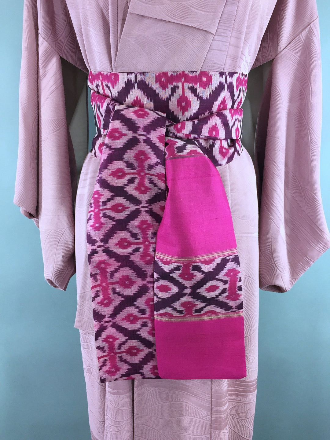 1950s Vintage Silk Kimono Robe in Lavender Purple Textured Crepe - ThisBlueBird