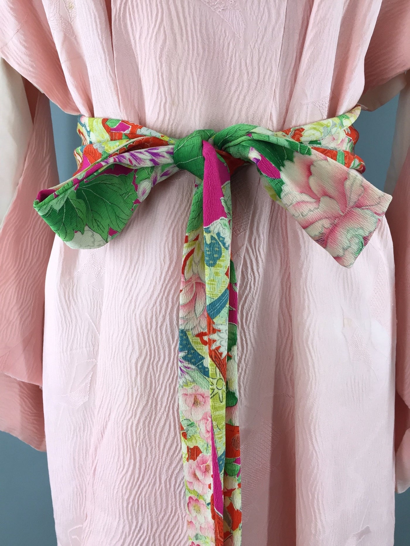 1950s Vintage Silk Kimono Robe in Pastel Pink - ThisBlueBird