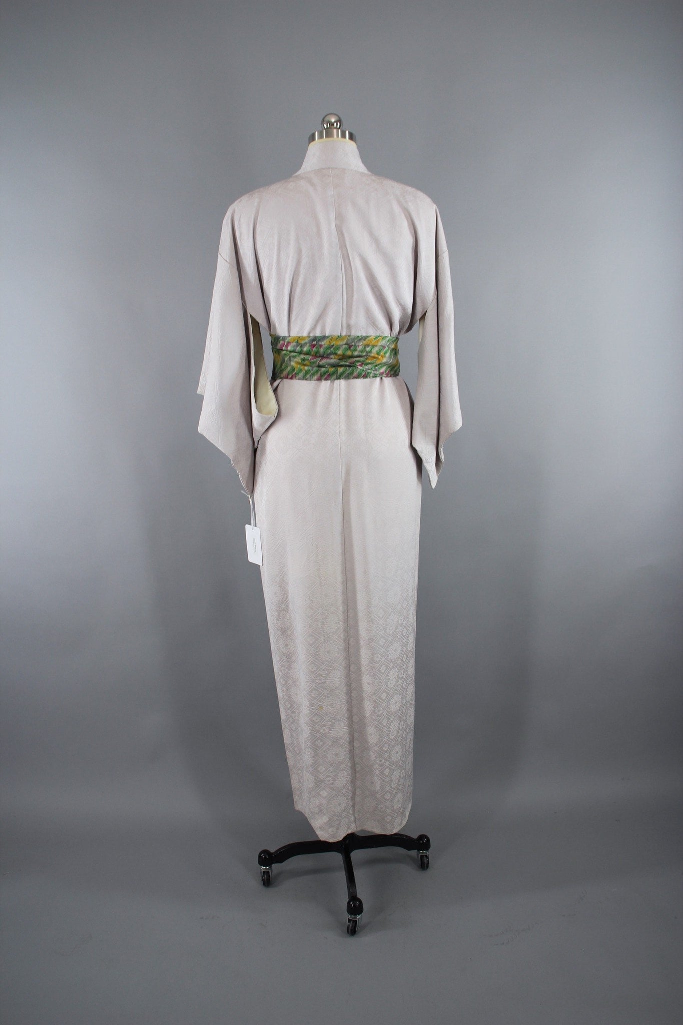 1950s Vintage Silk Kimono Robe in Silver Grey - ThisBlueBird
