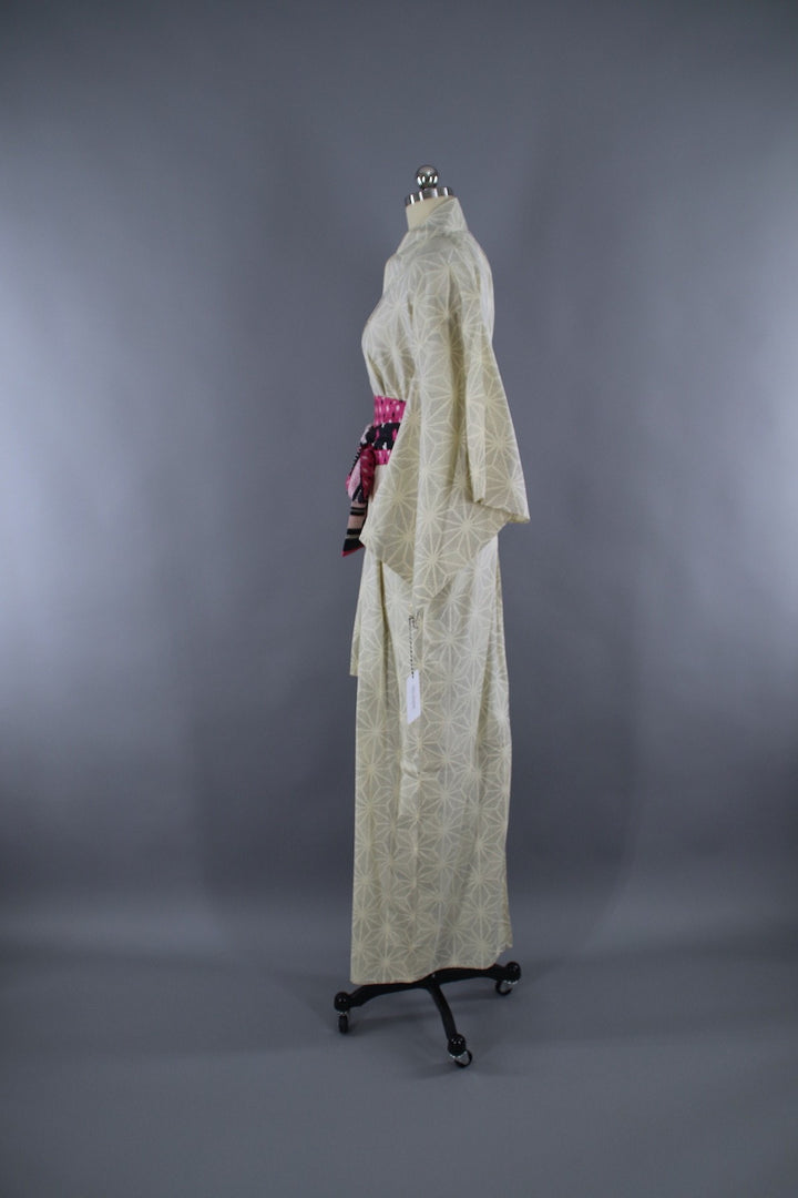 1950s Vintage Silk Kimono Robe / Meisen White &amp; Black Stars - ThisBlueBird