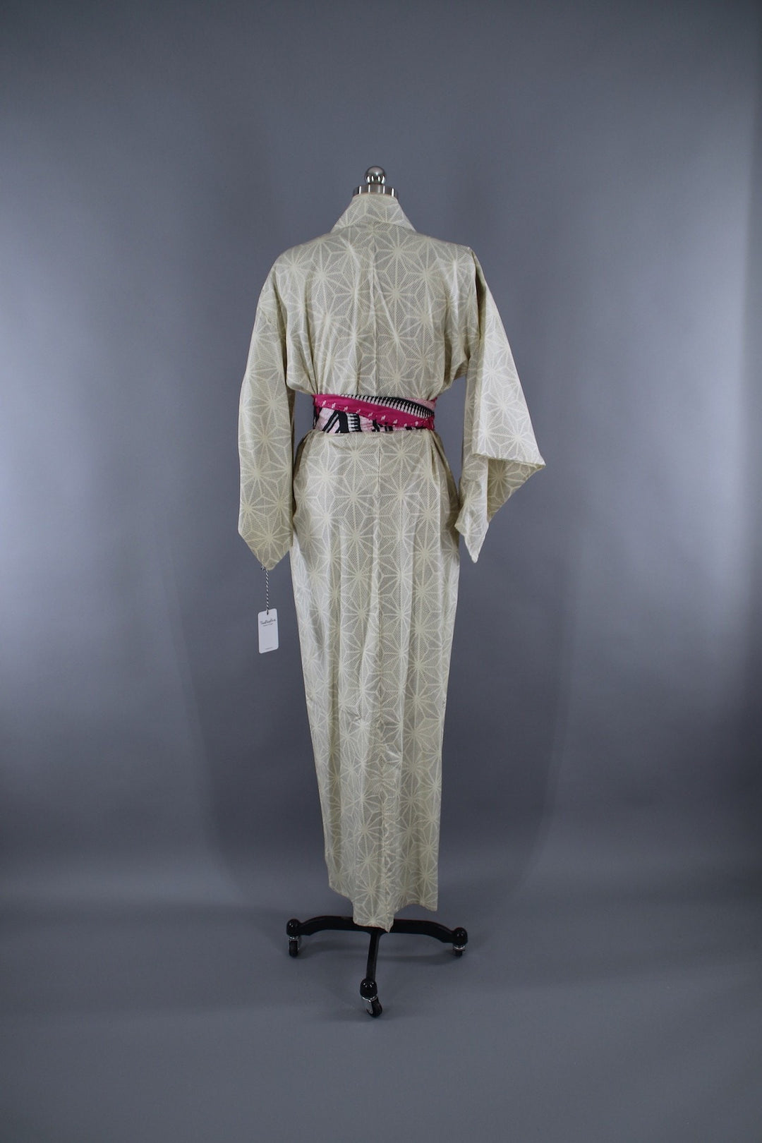 1950s Vintage Silk Kimono Robe / Meisen White &amp; Black Stars - ThisBlueBird
