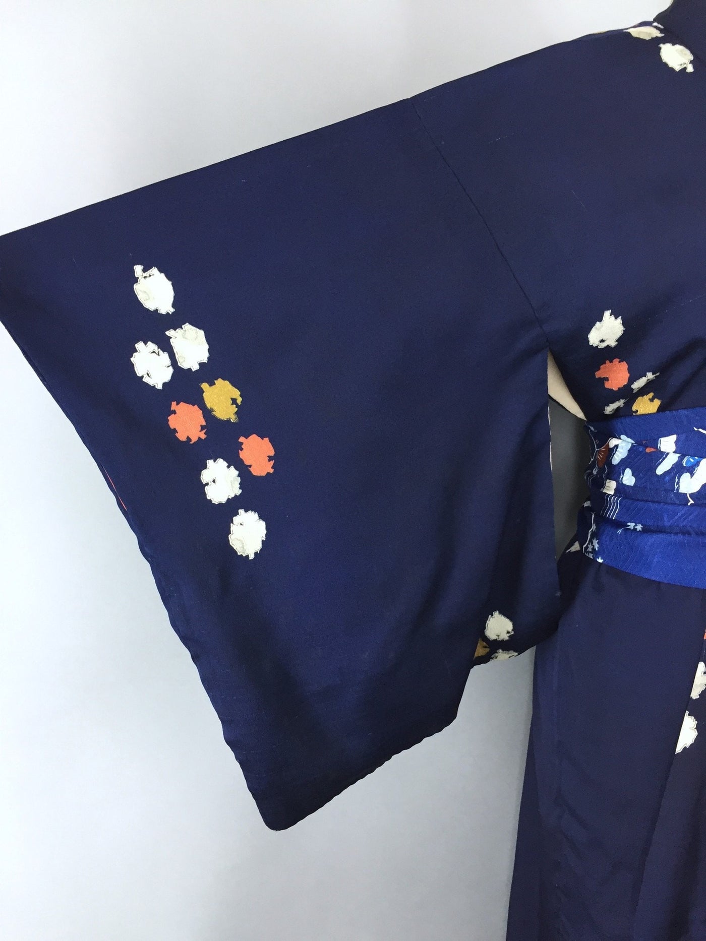 1950s Vintage Silk Kimono Robe / Navy Blue Metallic - ThisBlueBird