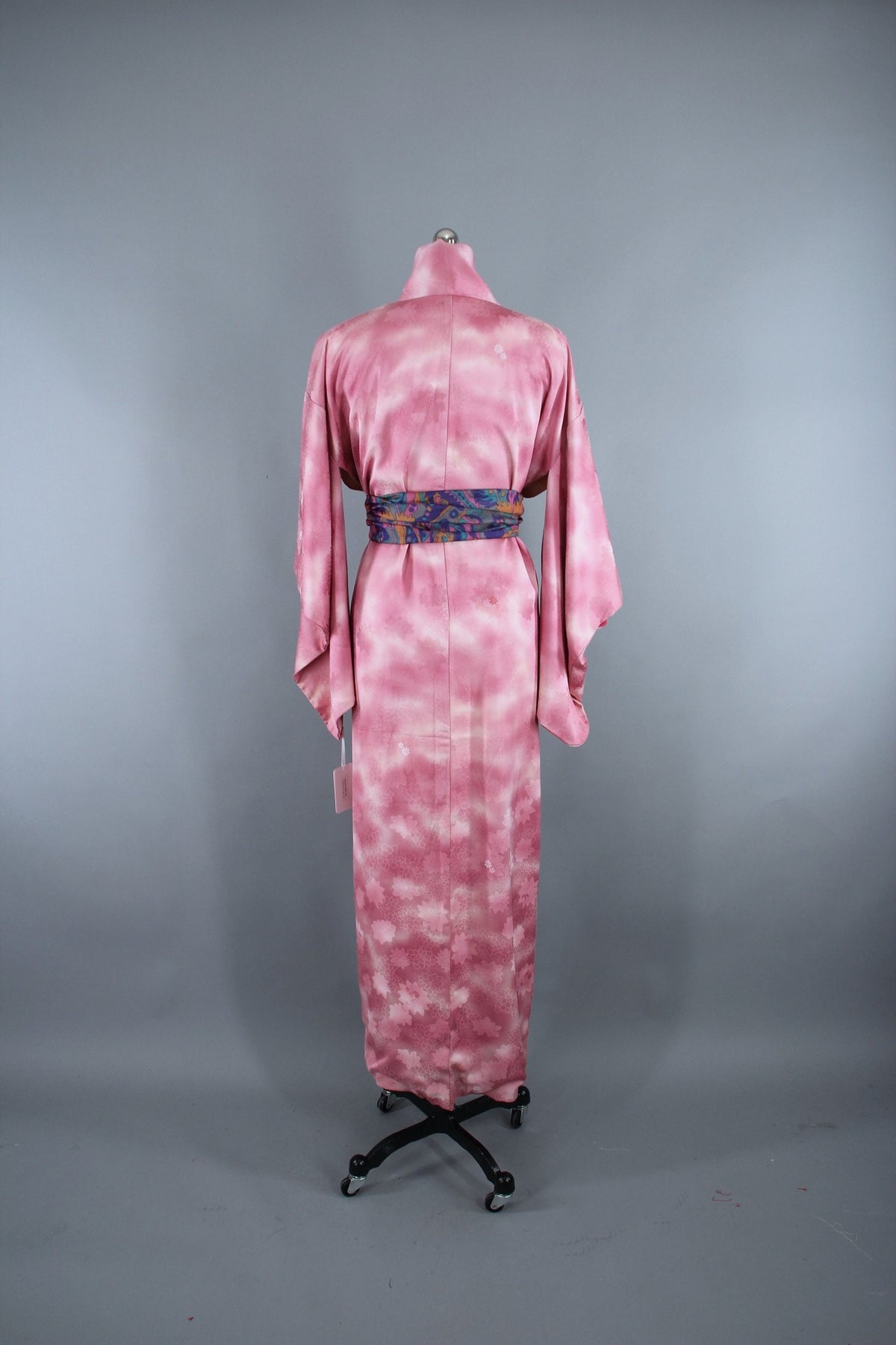1950s Vintage Silk Kimono Robe / Pink Ombre Clouds Floral – ThisBlueBird