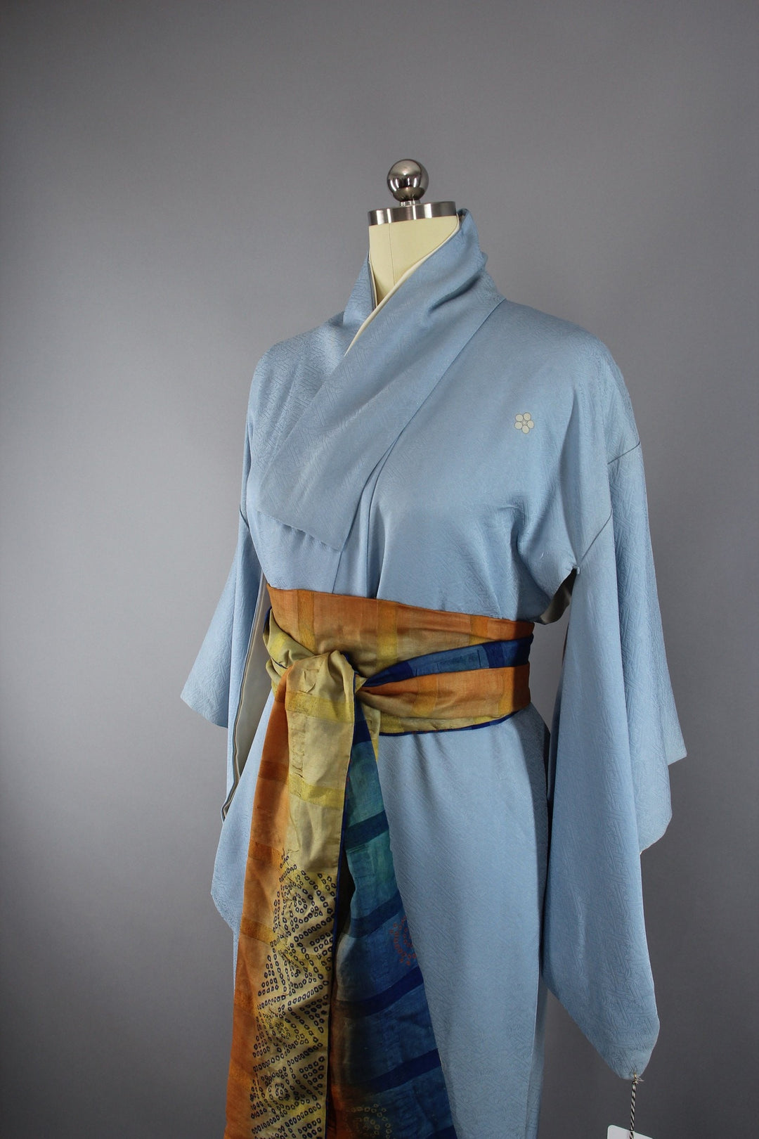 1950s Vintage Silk Kimono Robe / Sky Blue Embroidered Floral - ThisBlueBird