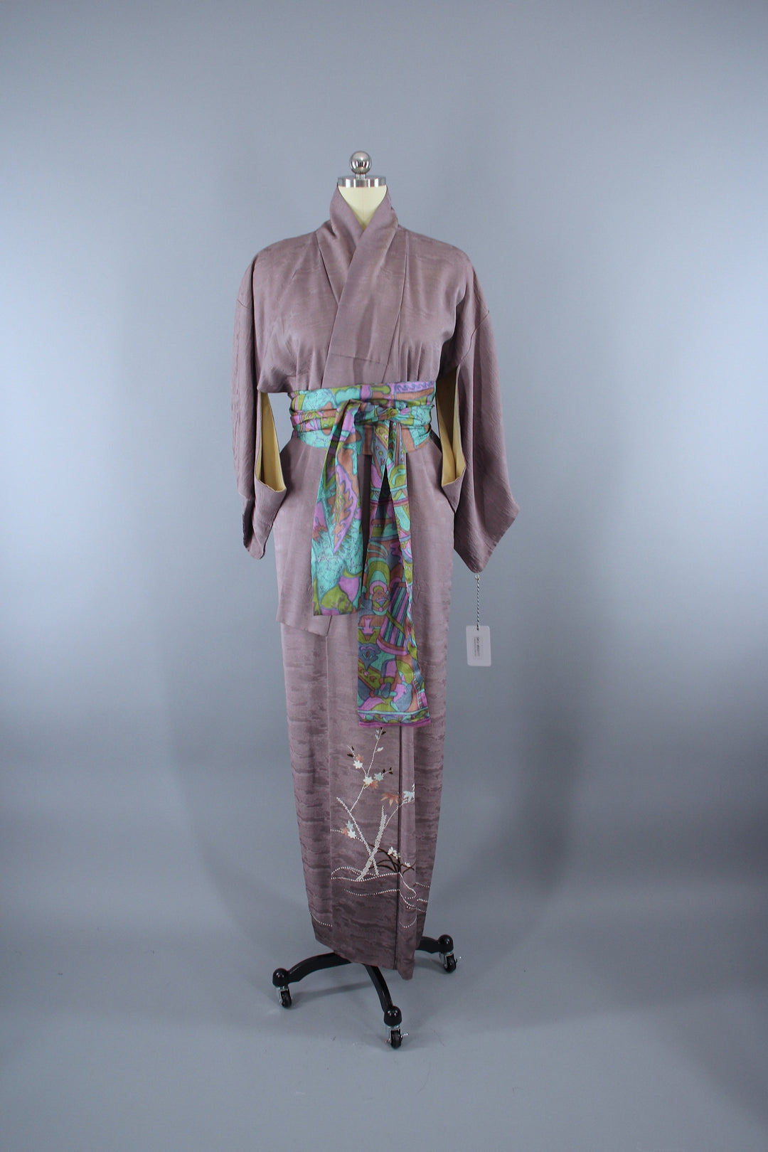 1950s Vintage Silk Kimono Robe / Taupe Maple Leaf Floral - ThisBlueBird