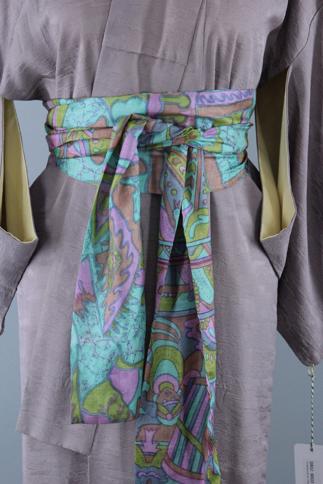 1950s Vintage Silk Kimono Robe / Taupe Maple Leaf Floral - ThisBlueBird