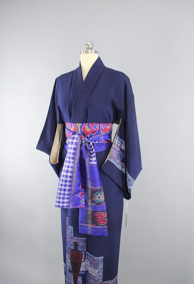 1950s Vintage Silk Kimono Robe with Blue Urn Novelty Print - ThisBlueBird