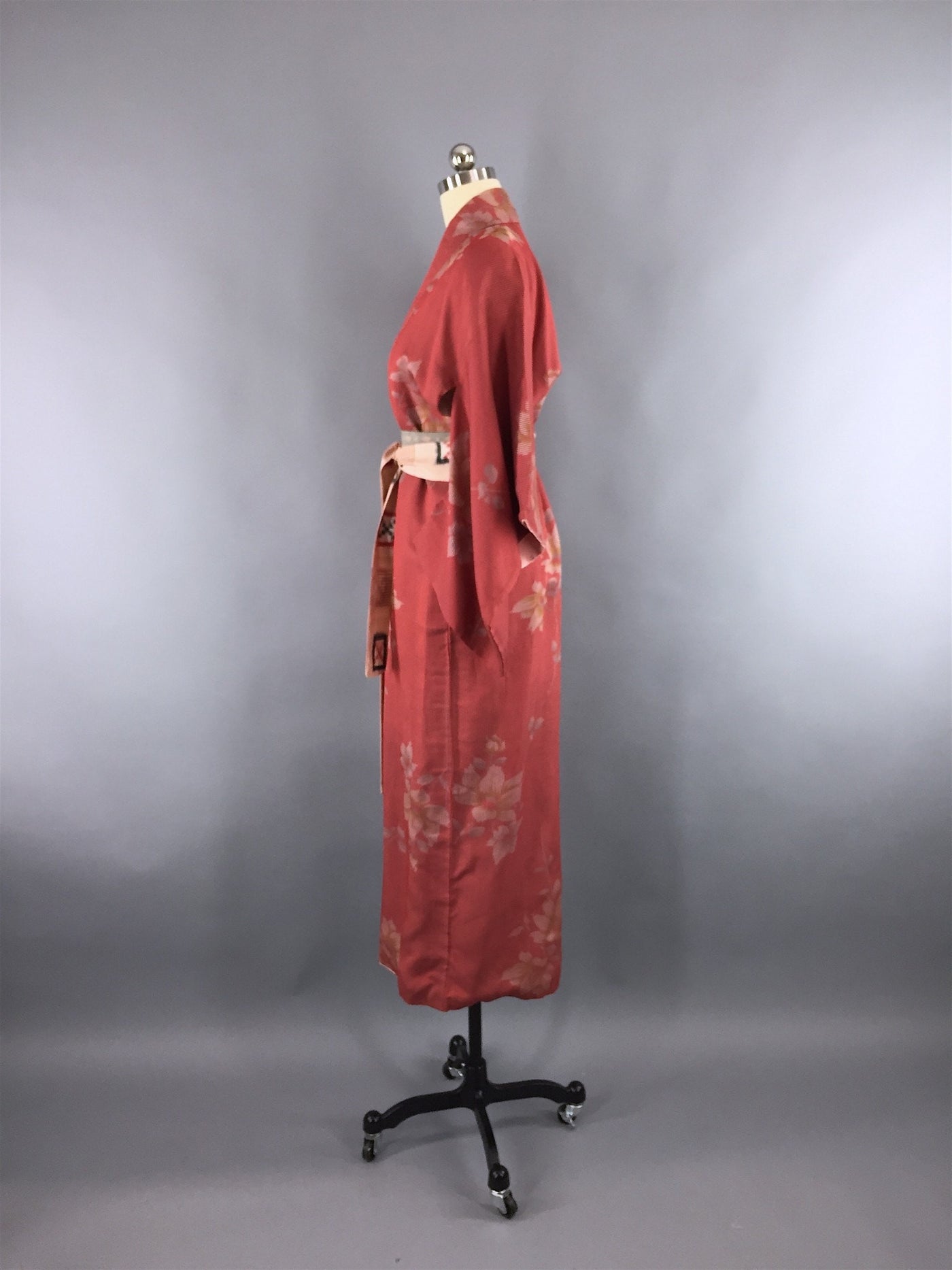 1950s Vintage Silk Kimono Robe with Brick Red Floral Stripes – ThisBlueBird