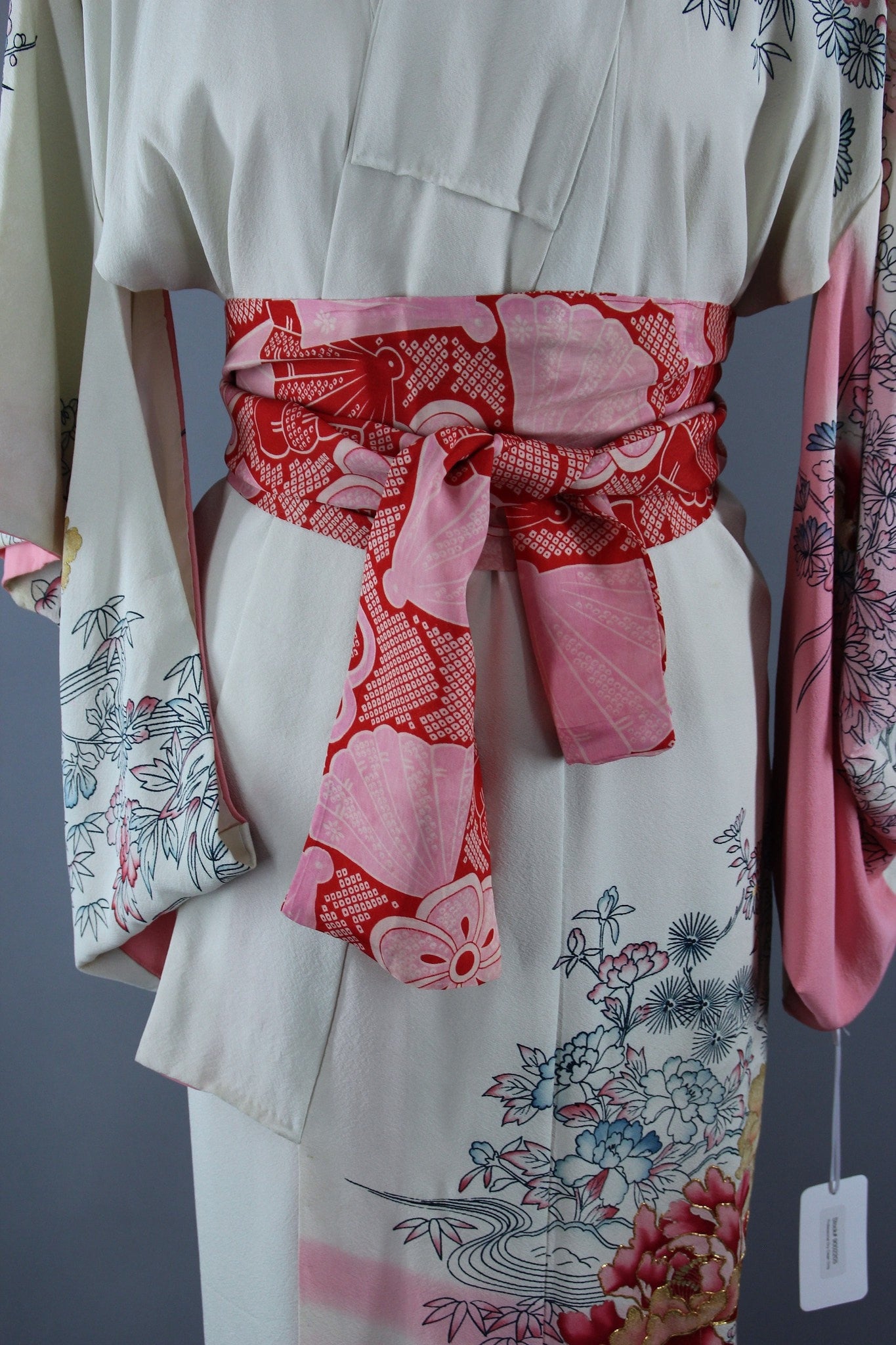 1950s Vintage Silk Kimono Robe with Ombre Pink & White Peony Floral Print - ThisBlueBird