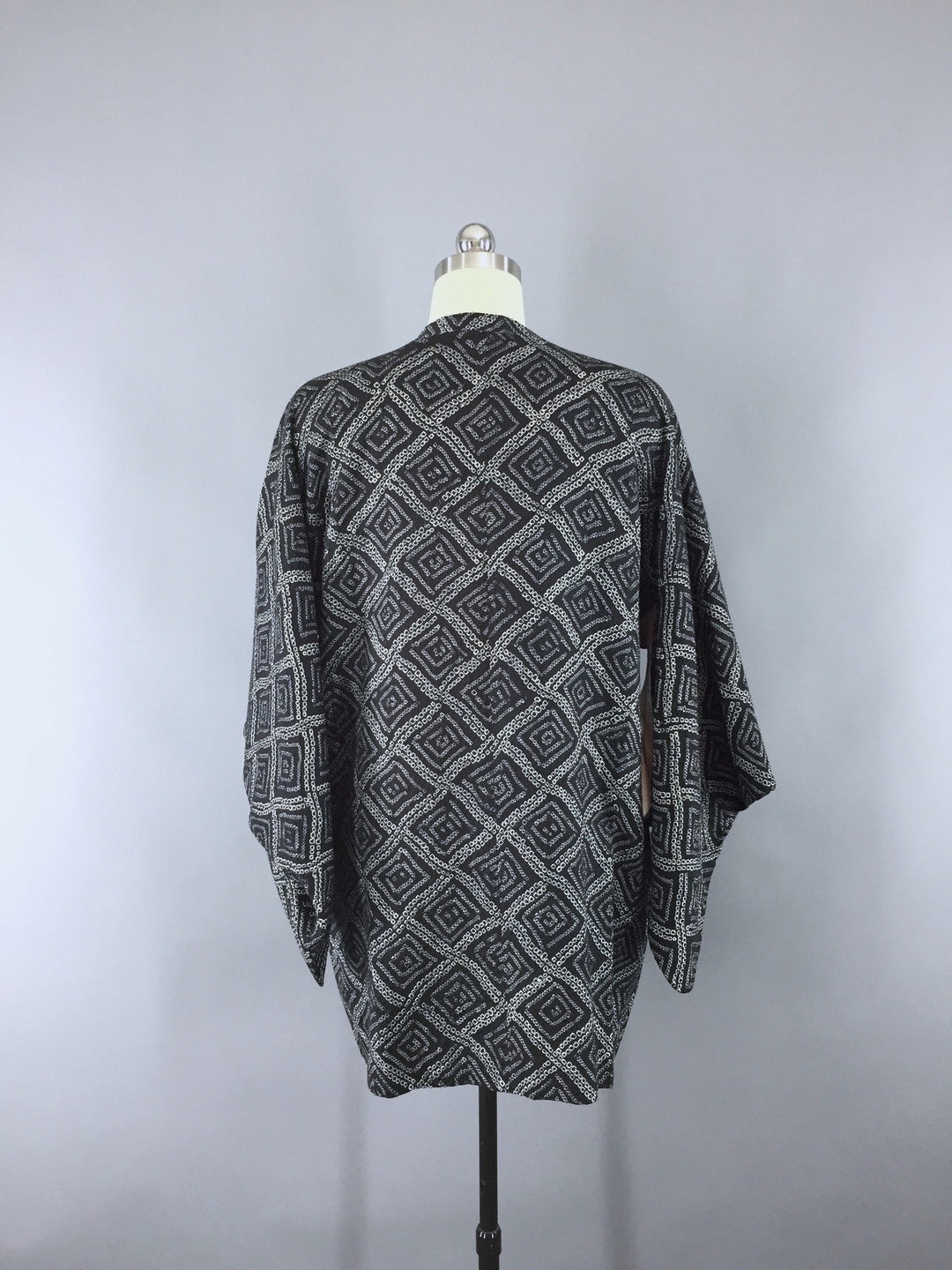 1950s Vintage Silk Michiyuki Kimono Coat Jacket in Black and White Shibori - ThisBlueBird