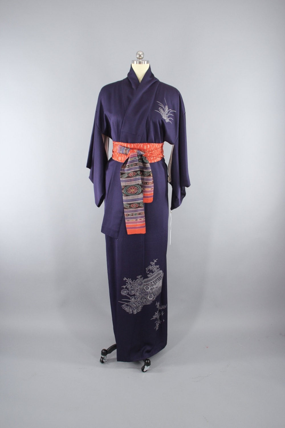 1960s Vintage Kimono Robe in Purple and White Floral Print - ThisBlueBird