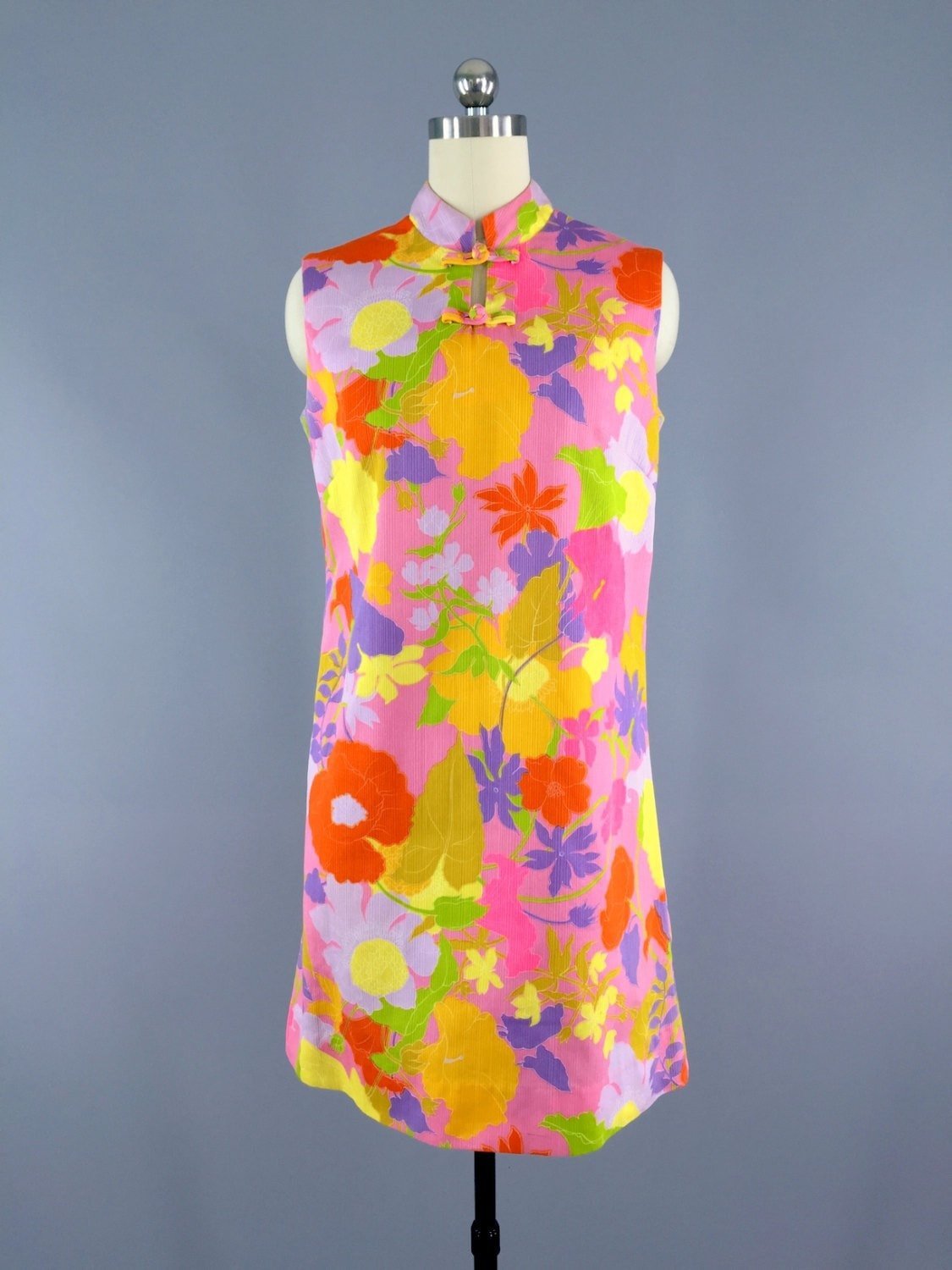 1960s Vintage Pink Hawaiian Print Shift Dress - ThisBlueBird