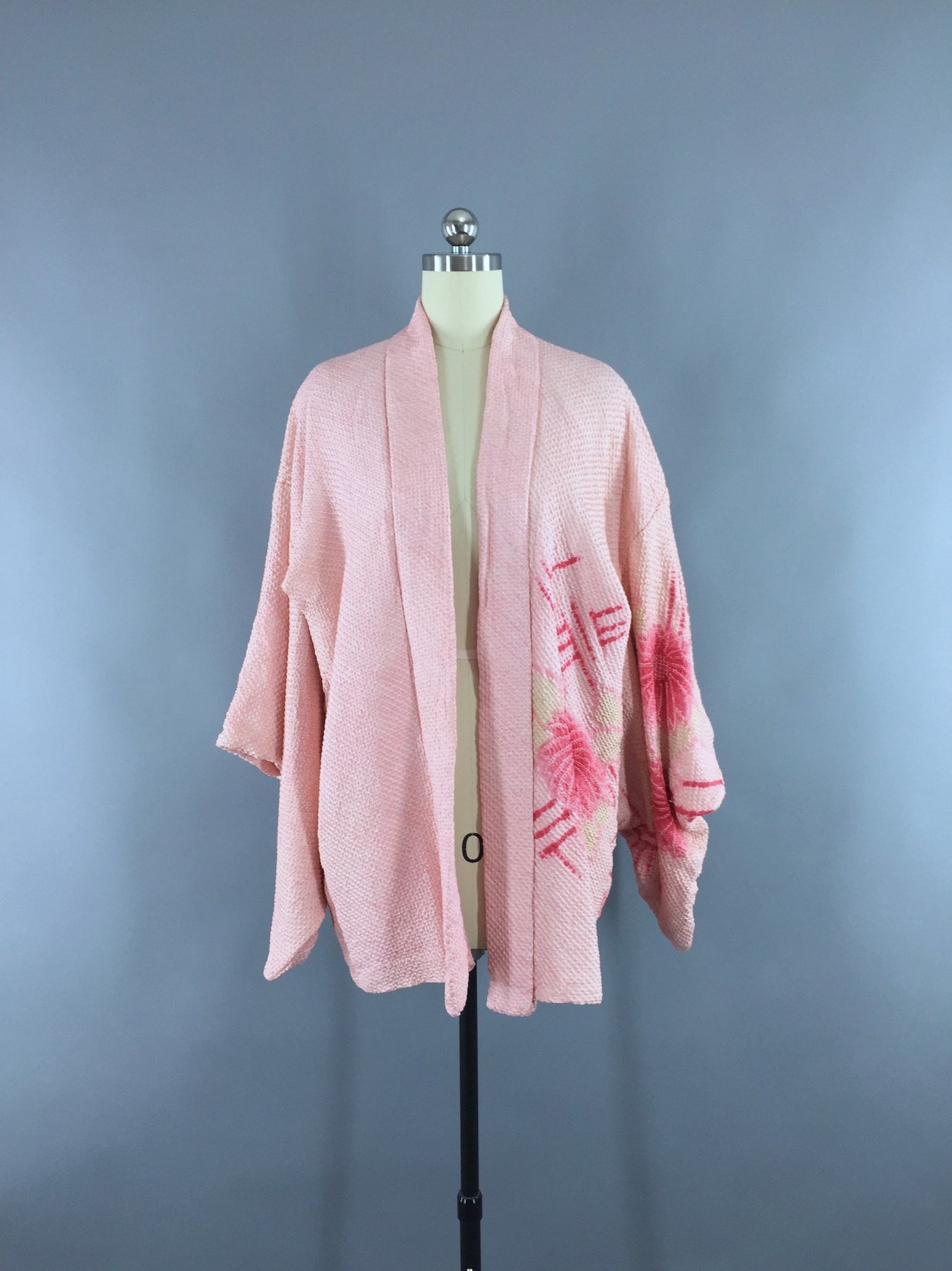 1960s Vintage Silk Haori Kimono Cardigan Jacket in Pink and White Shibori Floral - ThisBlueBird