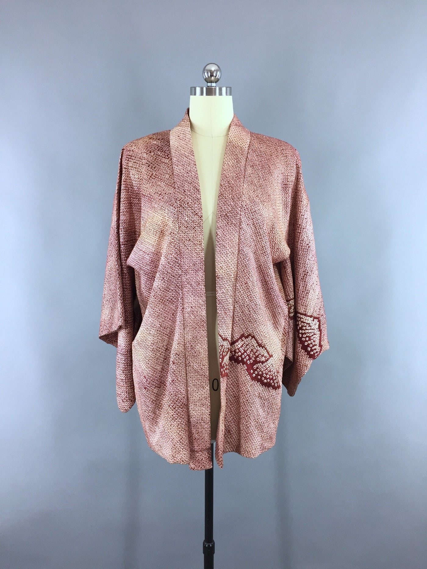 1960s Vintage Silk Haori Kimono Cardigan Jacket with Maroon Shibori Mountains Pattern - ThisBlueBird