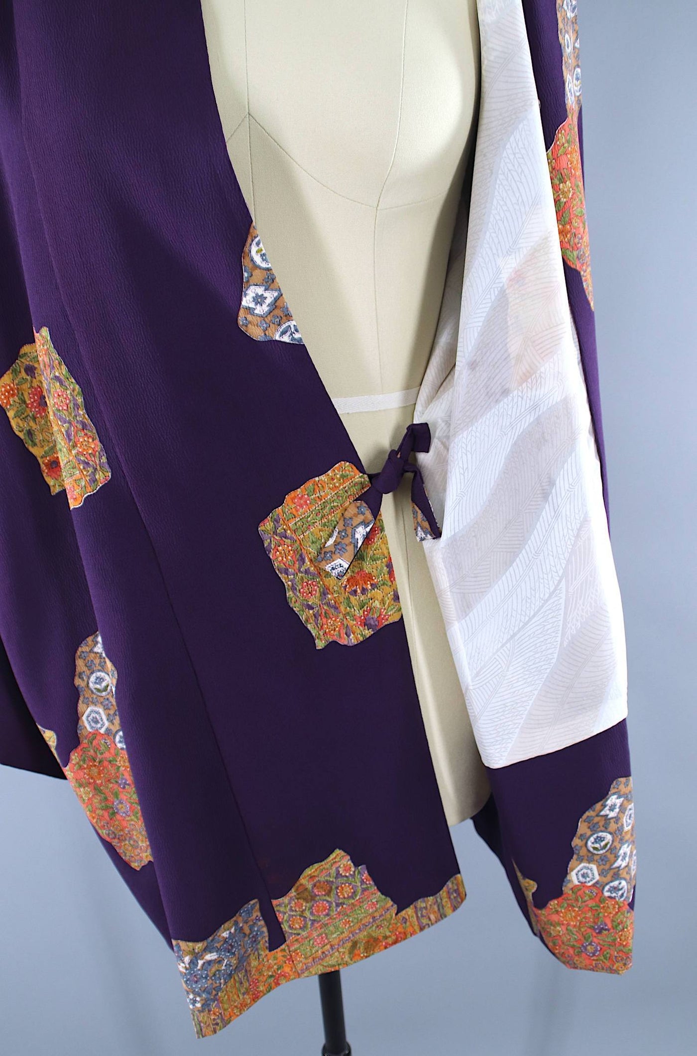 1960s Vintage Silk Haori Kimono Jacket Wrap Coat Dochugi Haori / Purple Floral - ThisBlueBird
