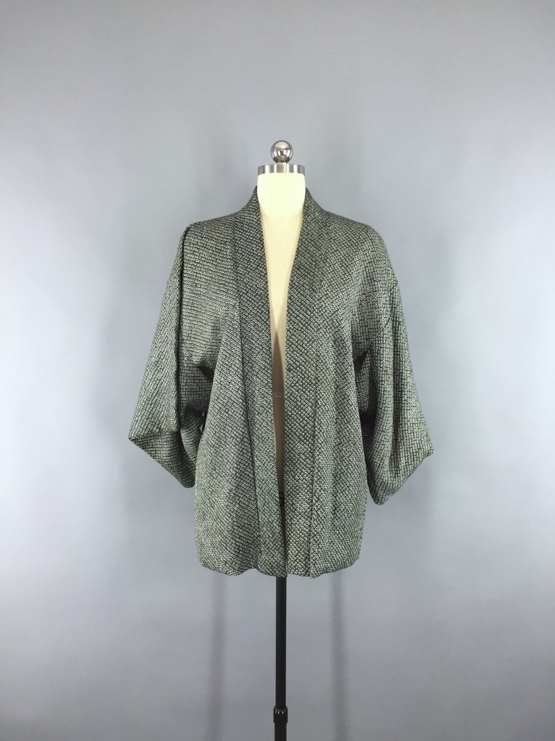 1960s Vintage Silk Kimono Jacket / Silk Haori Kimono Cardigan / Dark Forest Green Shibori - ThisBlueBird