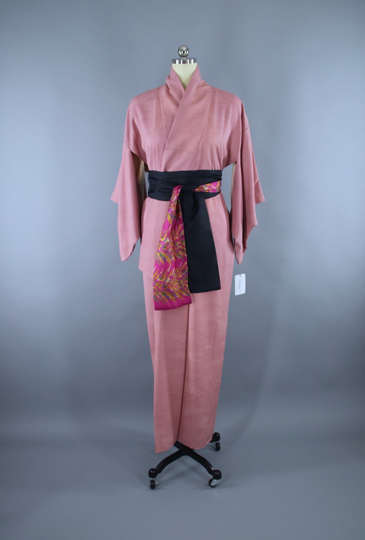 1960s Vintage Silk Kimono Robe / Dusty Mauve Pink – ThisBlueBird