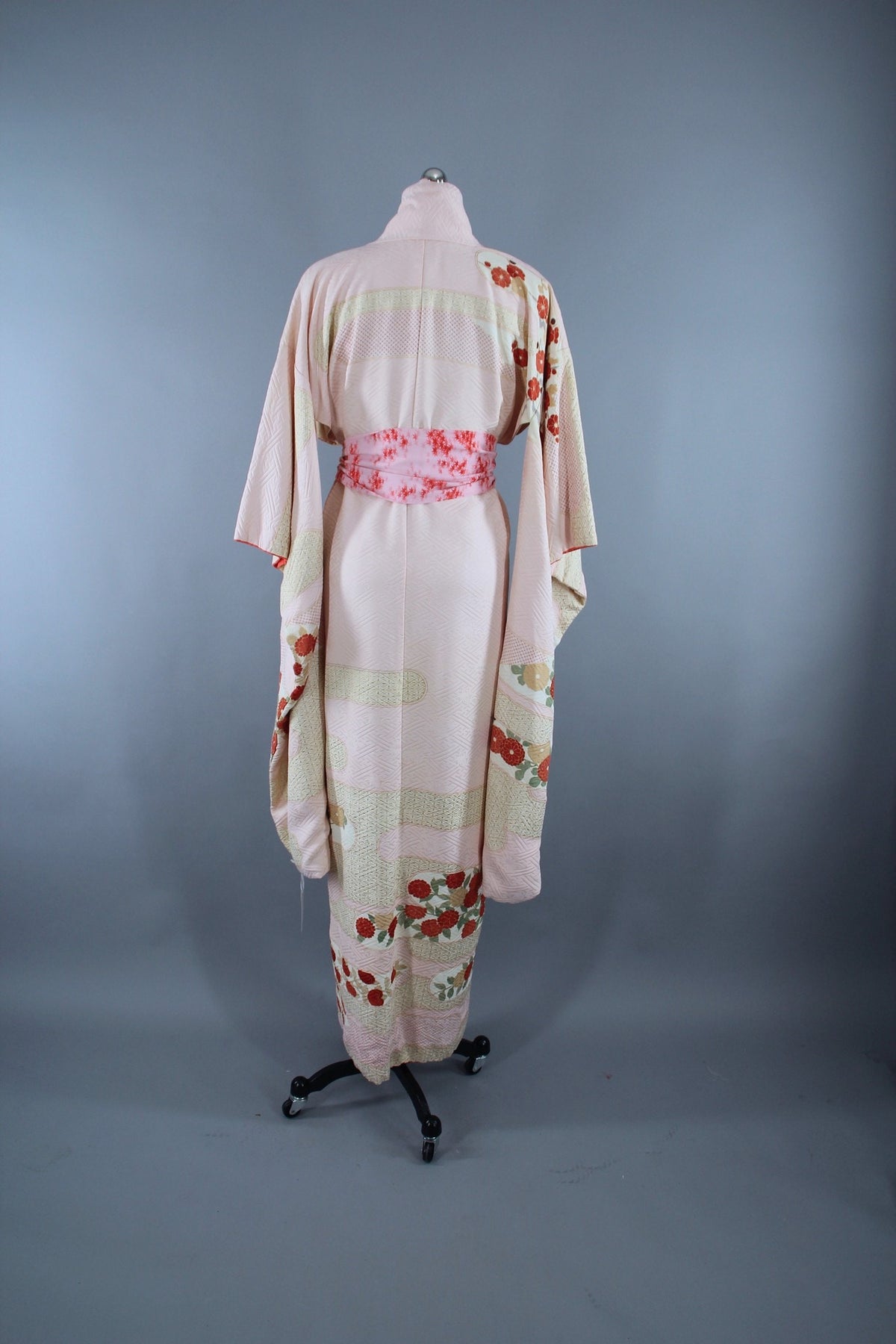 1960s Vintage Silk Kimono Robe Furisode in Pastel Pink and Red Floral ...