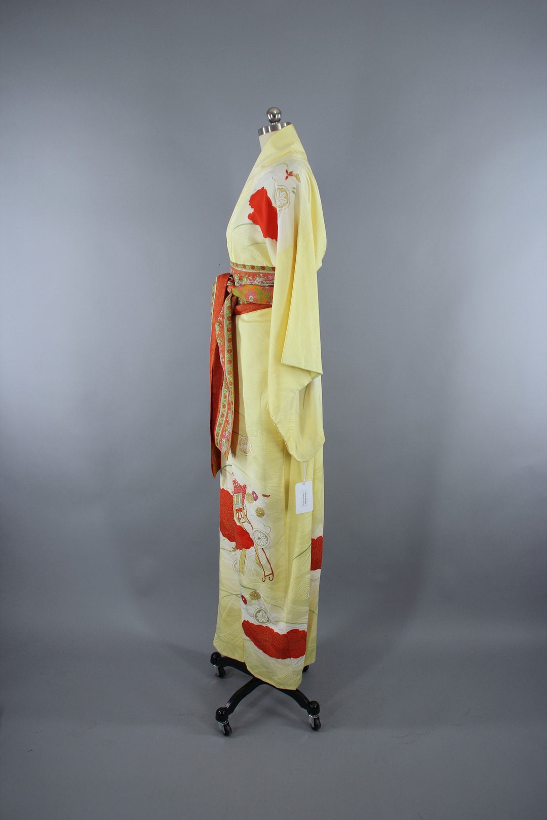1960s Vintage Silk Kimono Robe in Pastel Yellow Novelty Print - ThisBlueBird
