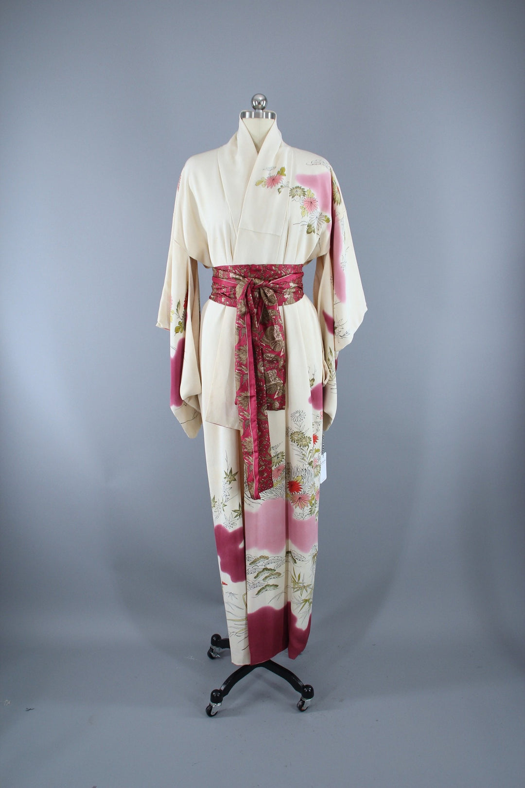 1960s Vintage Silk Kimono Robe / Ivory &amp; Pink Floral - ThisBlueBird