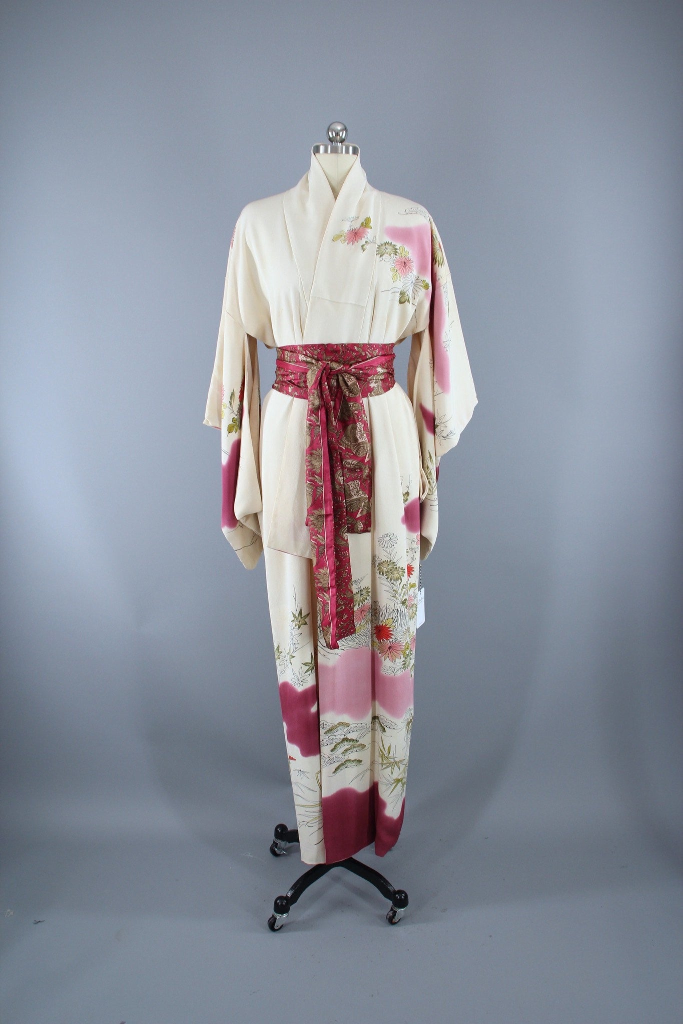1960s Vintage Silk Kimono Robe / Ivory & Pink Floral – ThisBlueBird